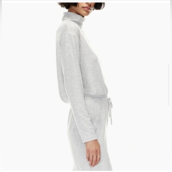 ARITZIA WILFRED FREE Lounge Mockneck Long Sleeve Light Grey Size Large - Picture 3 of 11